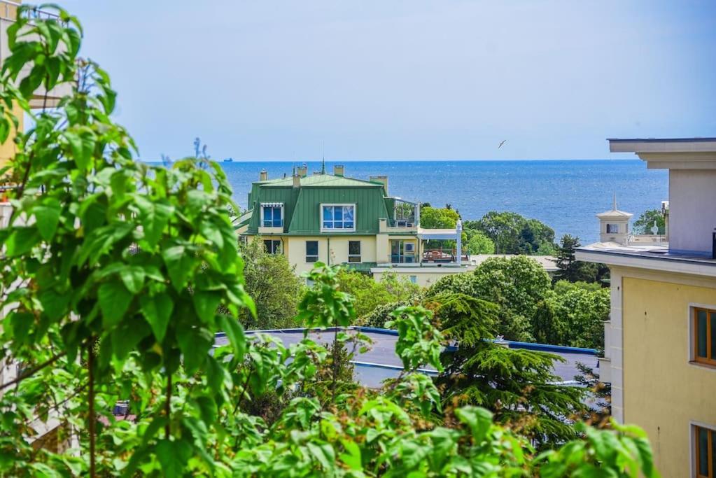 Charming Sunny Apartment+Swimming Pool 圣君士坦丁和海伦那 外观 照片