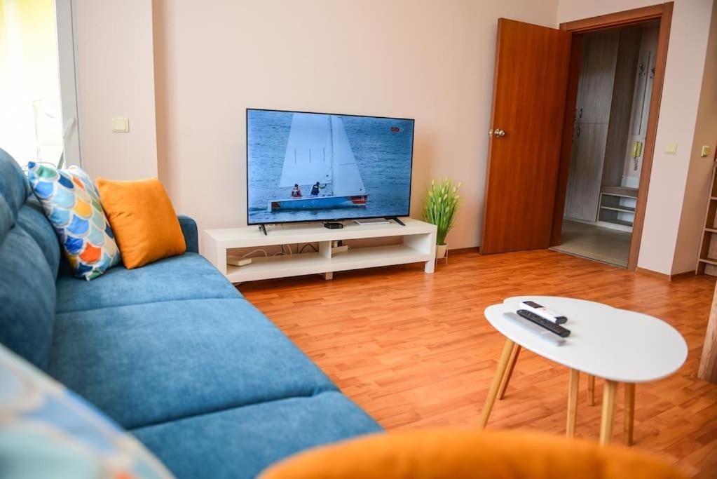 Charming Sunny Apartment+Swimming Pool 圣君士坦丁和海伦那 外观 照片